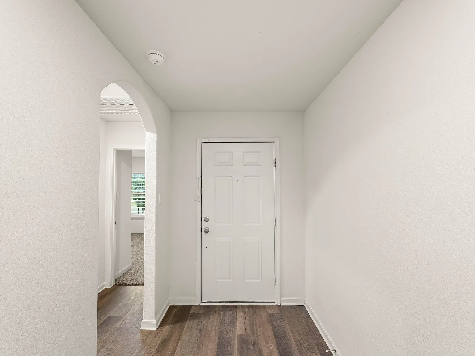 3 bed, 1681 sqft, $2,100 — Photo 3
