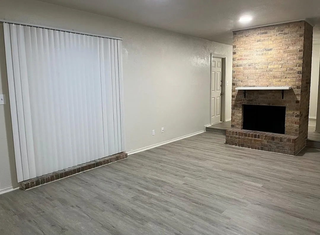 5014 Inverness Ave — Photo 2