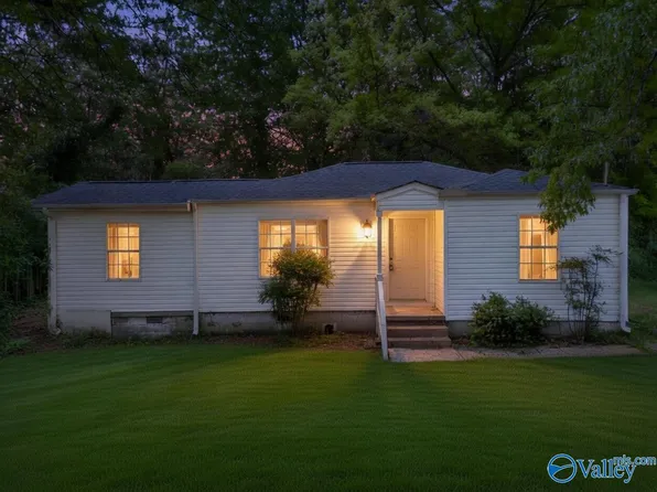 1316 Starnes St, Guntersville, AL 35976