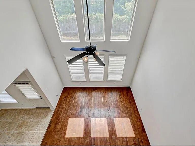 11 Sagamore Ridge Pl — Photo 34