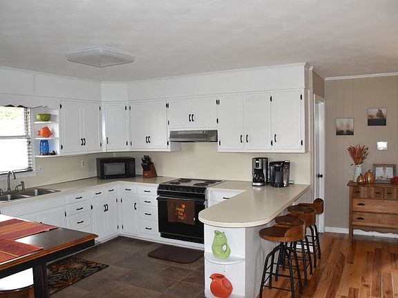5th image of 816 David Giles Ln