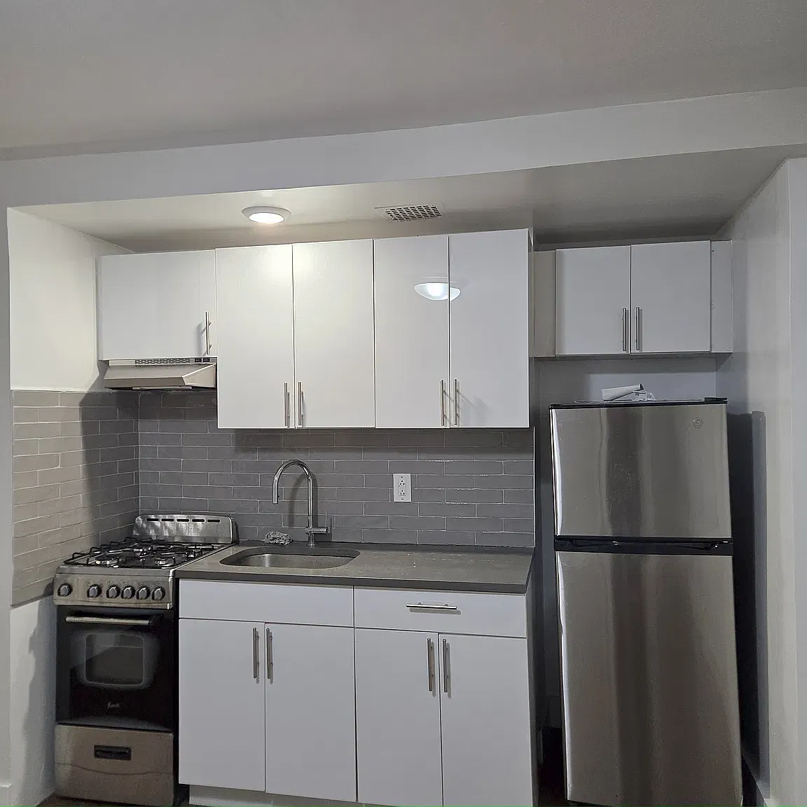 548 East 82nd Street — Photo 4