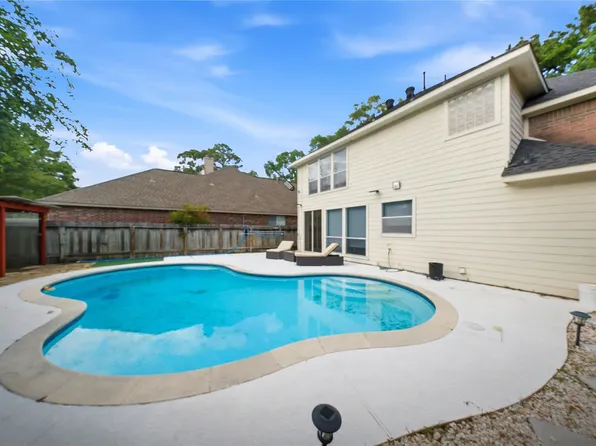 2415 Mills Creek Dr, Humble, TX 77339