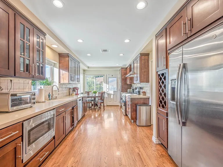 5659 Corbin Ave — Photo 33