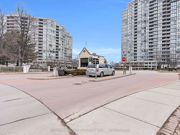 3rd image of 5 Rowntree Rd #1403