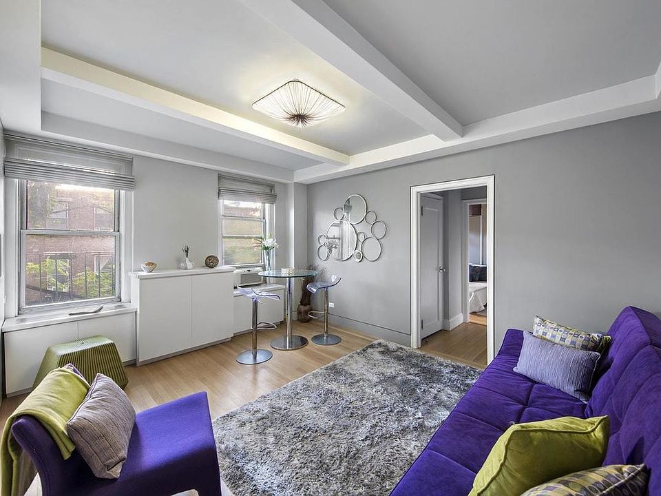 1st image of 325 W 45th St APT 511