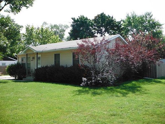 2nd image of 10615 Phillip Dr