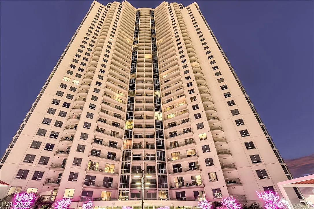 2 bed, 2.0 bath, 1563 sqft, $2,850 — Photo 1