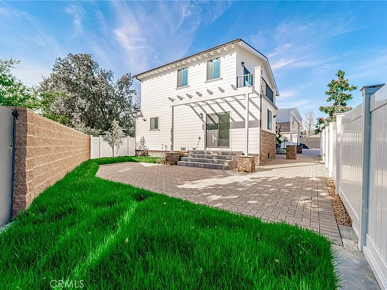 13128 Putnam St — Photo 3
