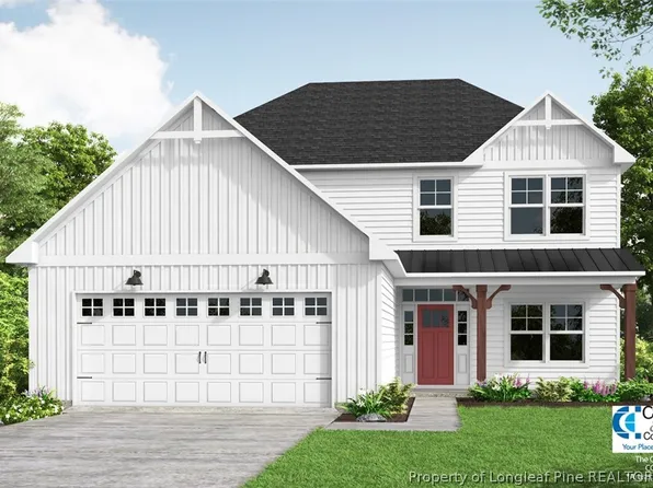 320 Steelwood St, Raeford, NC 28376