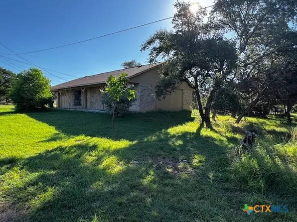 5 Spruce Dr, Morgans Pt Resort, TX 76513