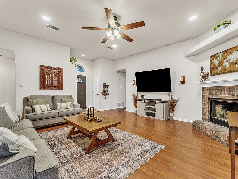221 Cedar Ridge Dr — Photo 20