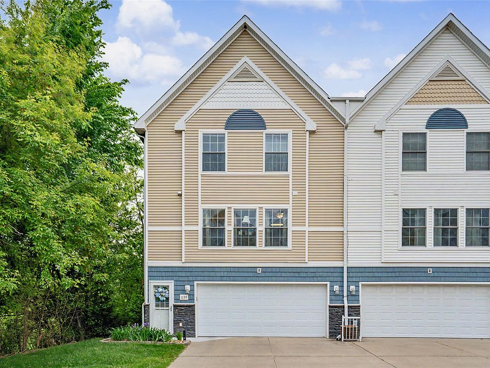 1st image of 1139 SE Village View Ln