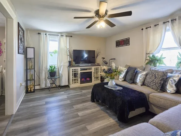 493 Hamilton St, Southbridge, MA 01550