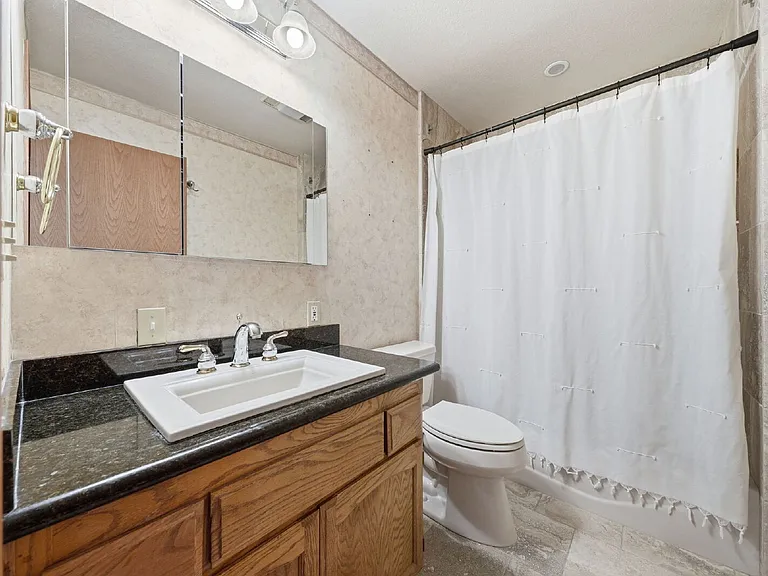 1484 Saint Andrews Dr — Photo 28