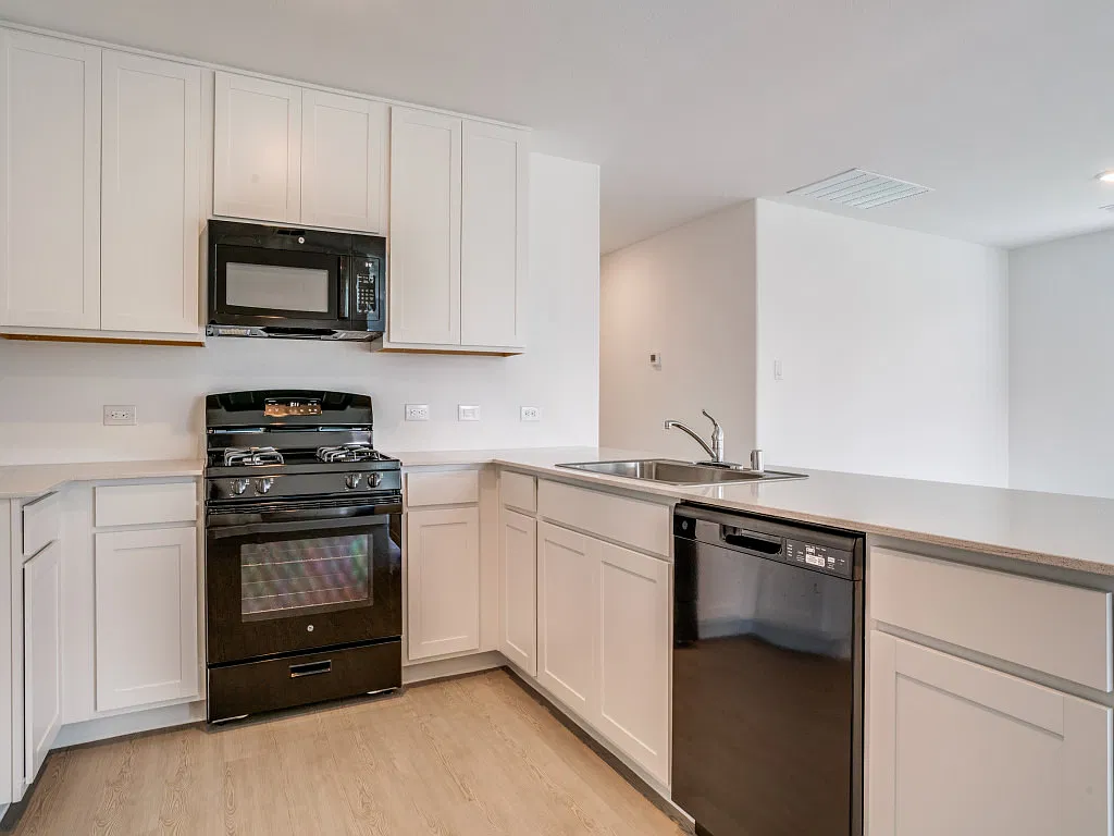 4 bed, 1667 sqft, $2,150 — Photo 4
