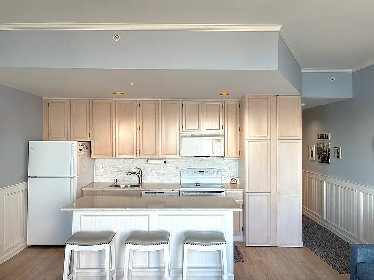 260 Dune Rd #120 — Photo 14