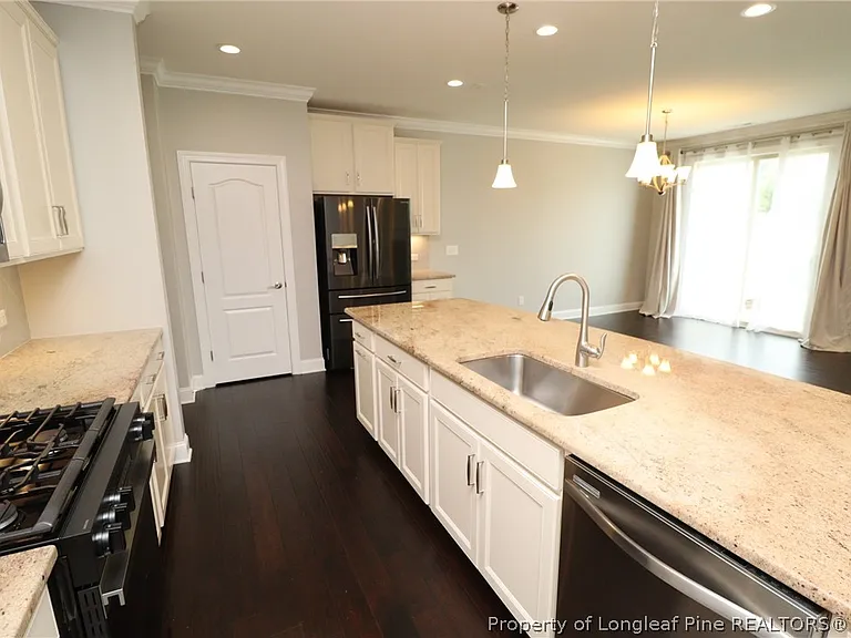 410 Boscawen Ln — Photo 10