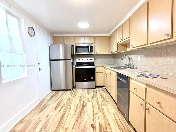 1201 NE 191st St #G304, Miami, FL 33179