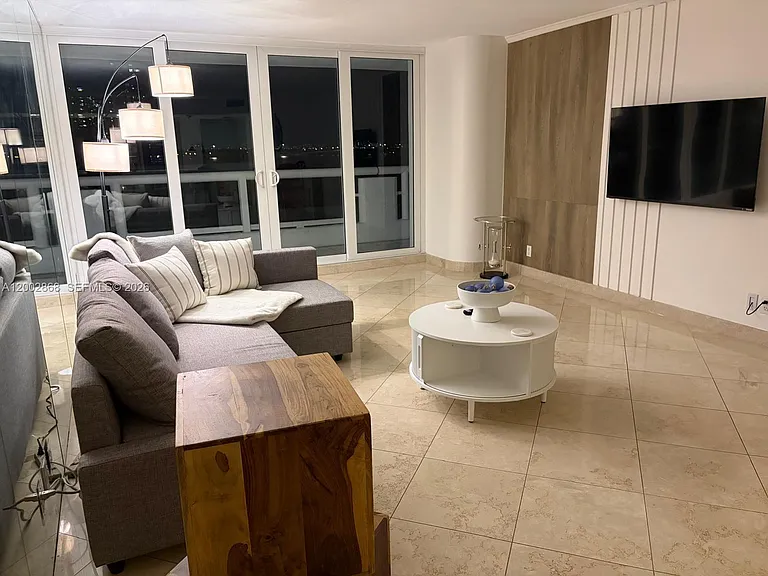 1717 N Bayshore Dr #A-1236 — Photo 5