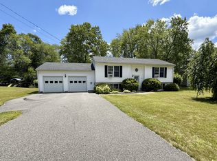 49 Buttonwood Rd, South Berwick, ME 03908