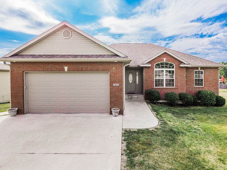1st image of 1010 Bradford Cir