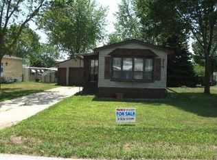 214 Maple Grove Dr, Jefferson, WI 53549