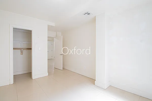 Rented by Oxford Property Group | media 13