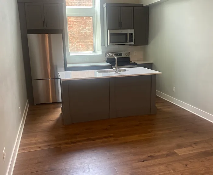 810 Plum St #404 — Photo 6