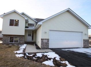 1232 Deer Haven Dr, Isanti, MN 55040