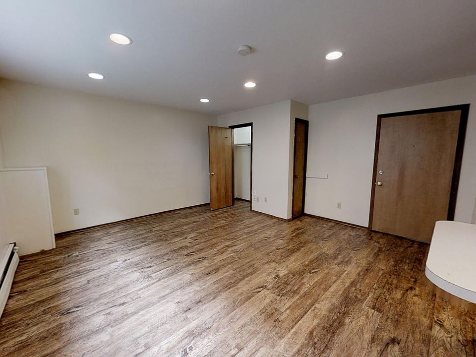 1st image of 42 E 13th Ave #091d008c3