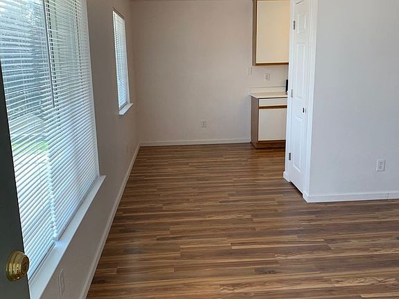 2nd image of 195 Lois Ln #8