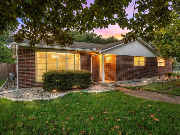 605 N Roberts St, West, TX 76691