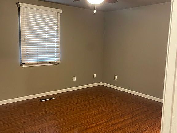 2nd image of 1011 Northwood Dr