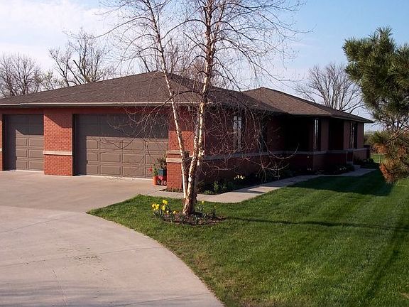 2nd image of 9702 NE 88th St