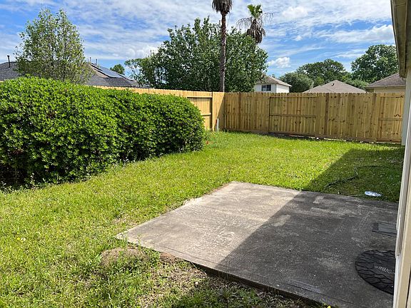 4th image of 1019 Lancaster Lake Dr