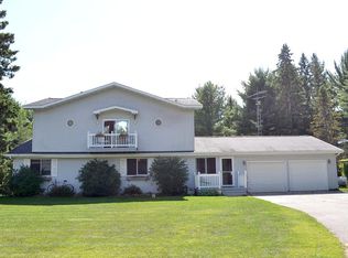 10641 Lower Kaubashine Rd, Hazelhurst, WI 54531