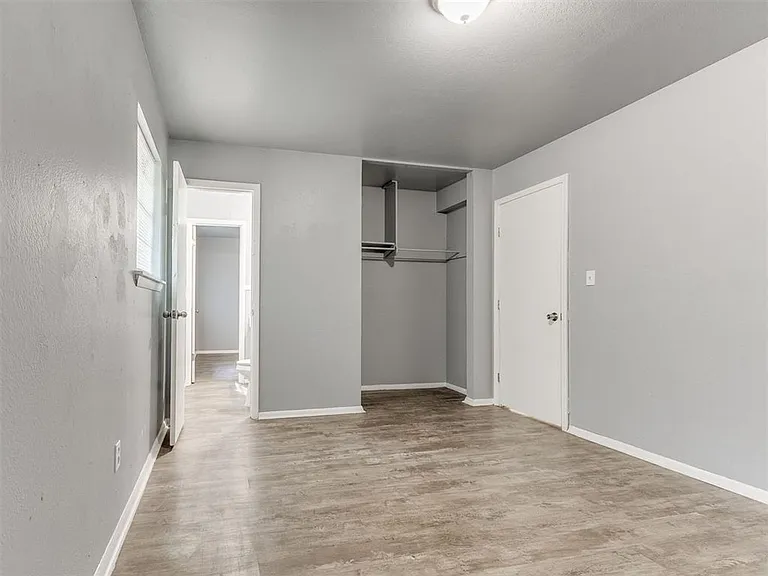 3020 SW 65th Pl — Photo 8