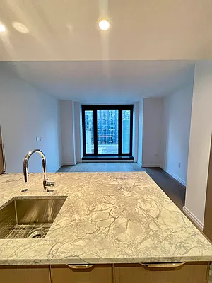 Rented by E Realty International Corp | media 76