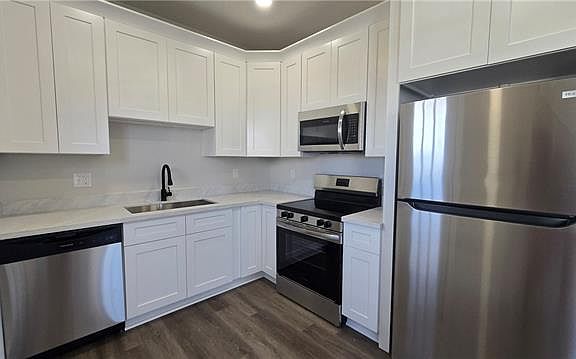 5th image of 3627 Park Blvd