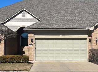 33857 Michigamme Dr, Chesterfield, MI