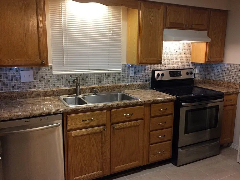 Kitchen with new backsplash