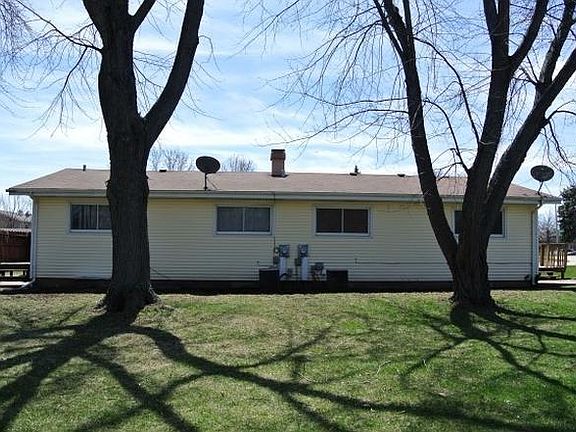 4th image of 1300 Fairwood Dr