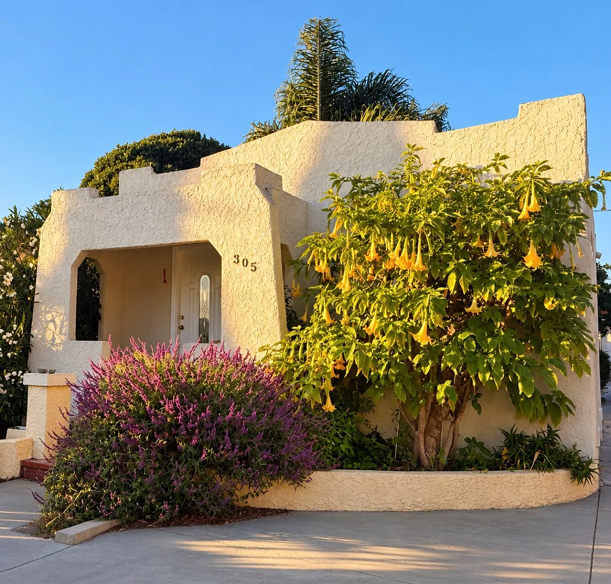El Medio St, Ventura — Photo 1