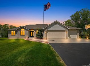 7833 Garman Rd, Auburn, IN 46706