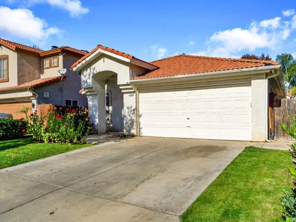4704 W Weldon Ave, Fresno, CA 93722