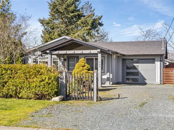 749 Phillips St, Parksville, BC V9P 1A7