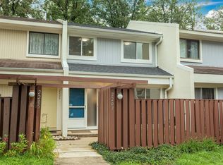 2207 Southgate Sq, Reston, VA 20191