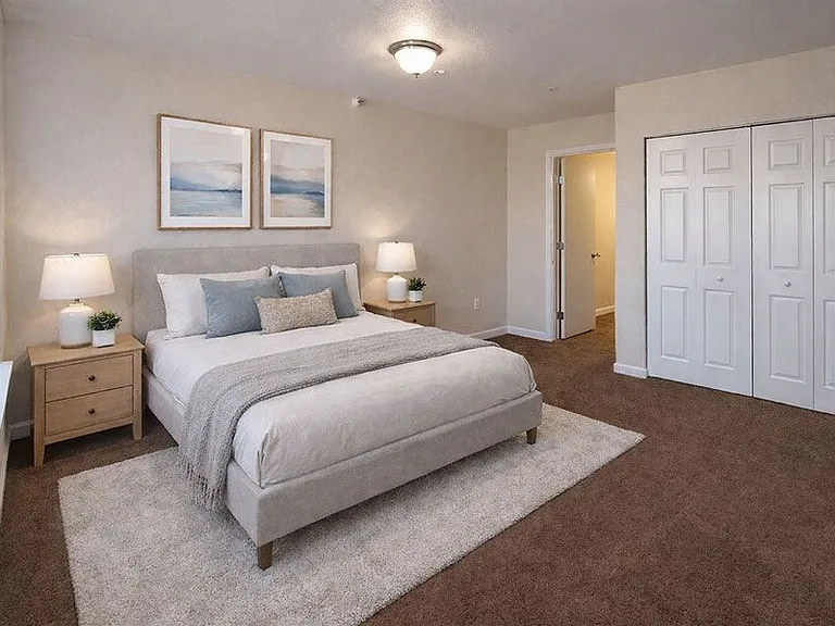 BRITTANY POINT APARTMENTS — Photo 5
