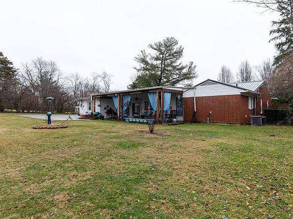 2nd image of 1021 Whitehall Pl